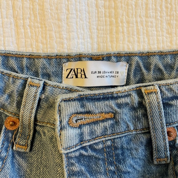 ZARA high waisted straight jeans - Size 4 - Picture 3 of 4